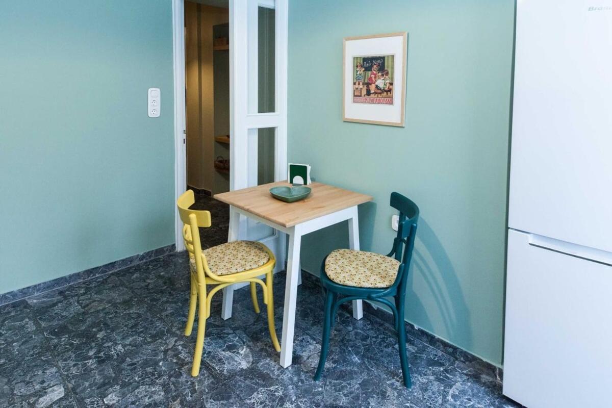 Pagrati Urban Oasis Getaway 2Bd Apt With Balcony เอเธนส์ ภายนอก รูปภาพ
