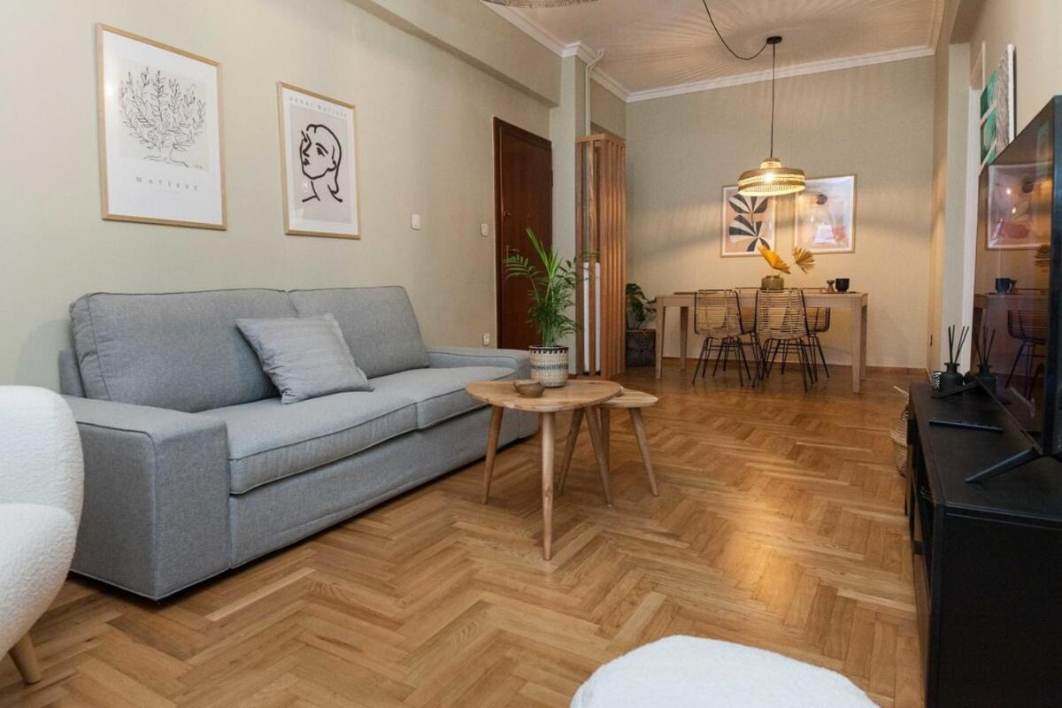 Pagrati Urban Oasis Getaway 2Bd Apt With Balcony เอเธนส์ ภายนอก รูปภาพ