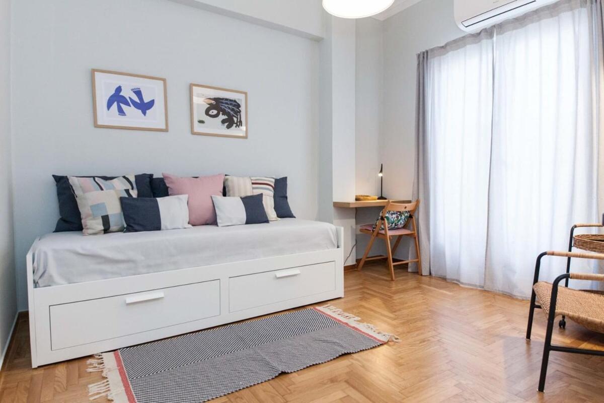 Pagrati Urban Oasis Getaway 2Bd Apt With Balcony เอเธนส์ ภายนอก รูปภาพ